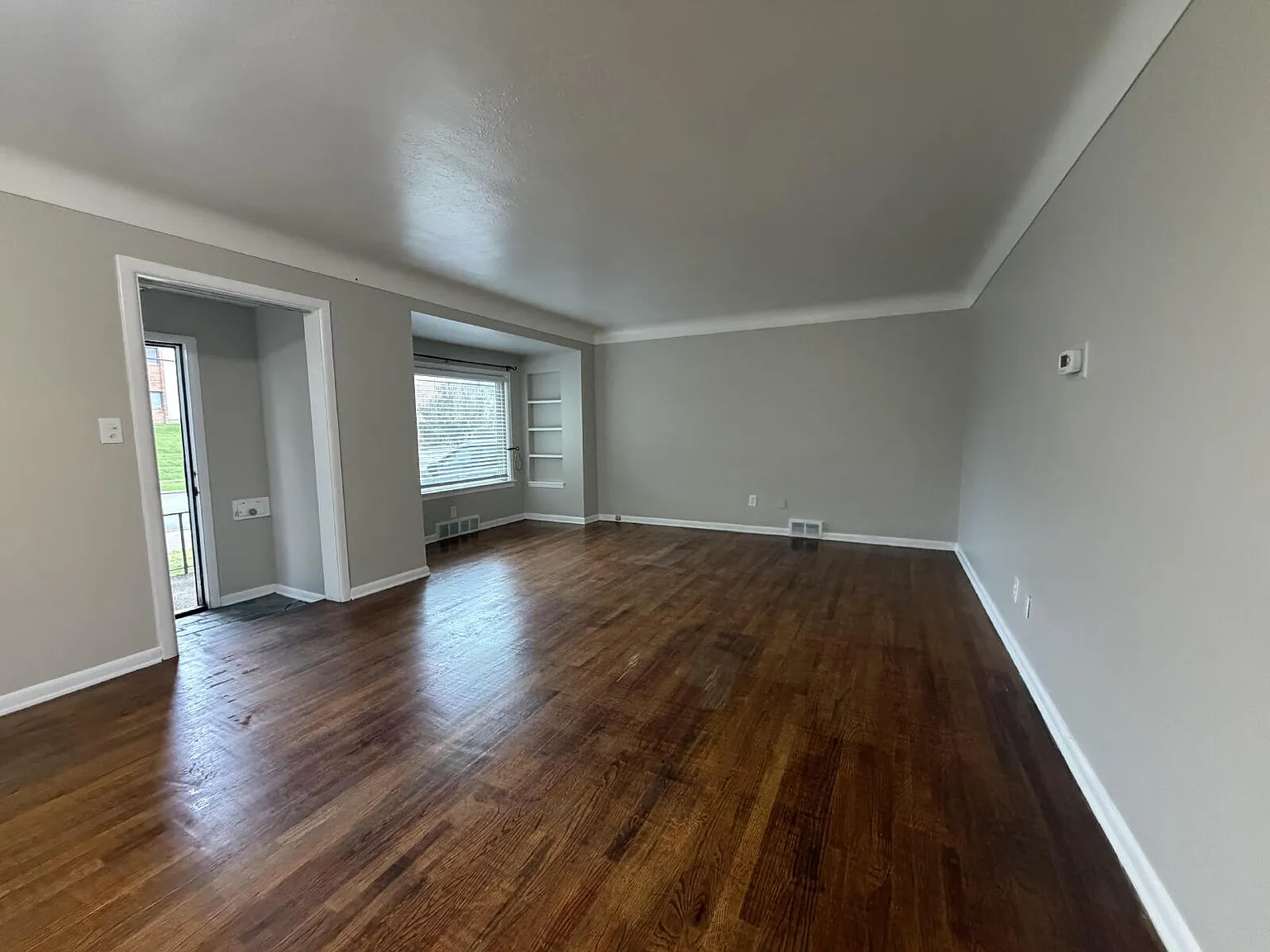 3 bed, 2.5 bath, 1432 sqft, $2,150 — Photo 2