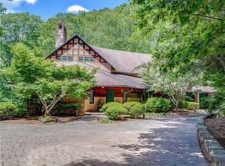 136 High Rock Ridge Dr, Landrum, SC 29356