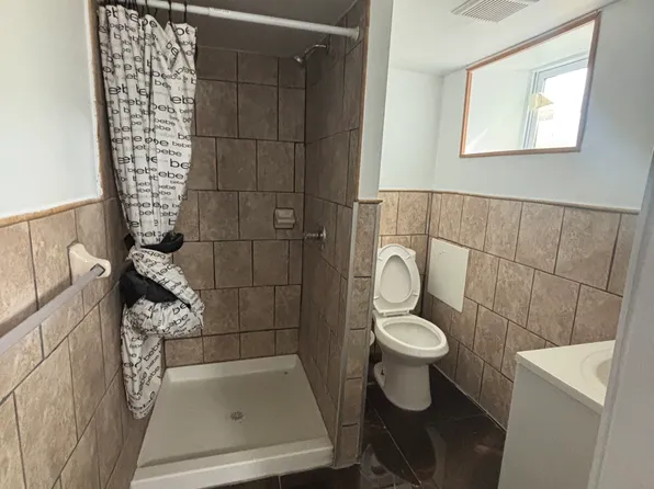 2744 Baker St, Baltimore, MD 21216