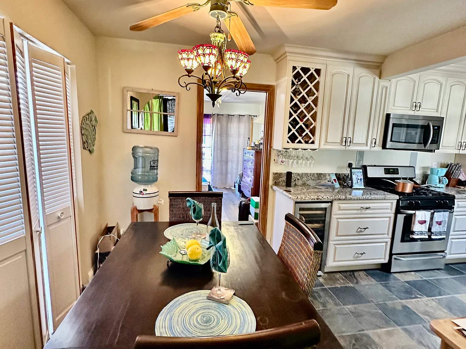 2 bed, 1600 sqft, $5,000 — Photo 4