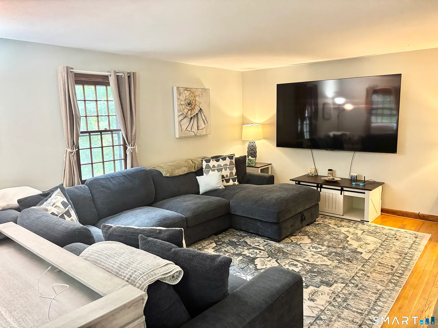 3 bed, 2.5 bath, 1968 sqft, $3,000 — Photo 2
