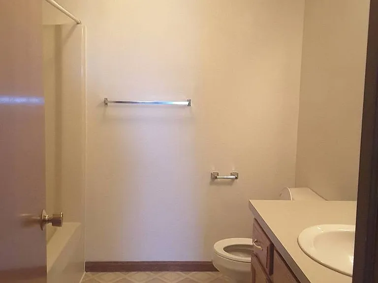 213 Stonewall Ct — Photo 11