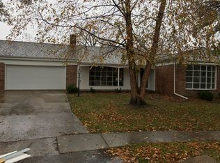 903 Monroe Dr, Bloomington, IL 61701