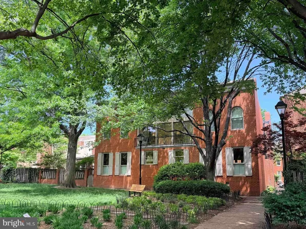 121 W Lee St, Baltimore, MD 21201