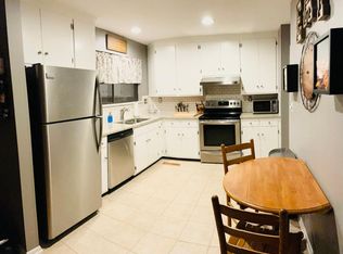 1220 Chatham Rdg, Charlottesville, VA 22901