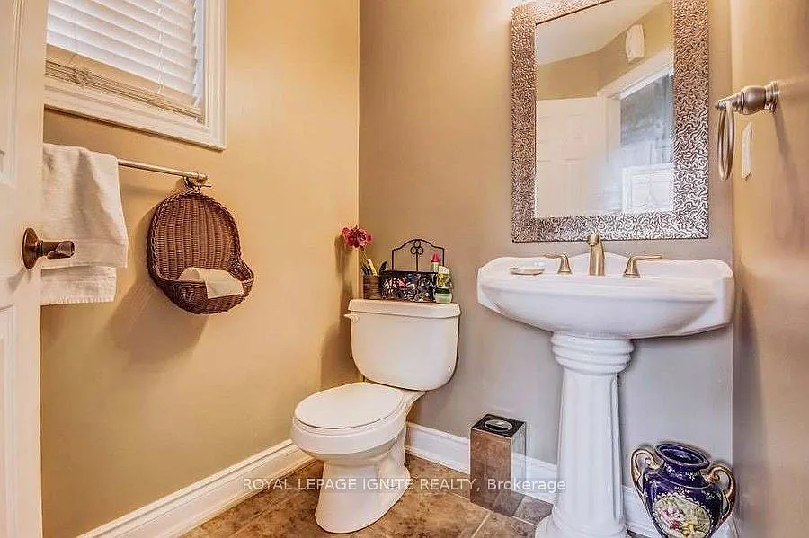 4 bed, $3,700 — Photo 3