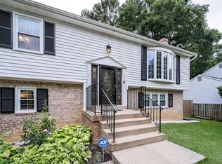 8228 Riverside Rd, Alexandria, VA 22308