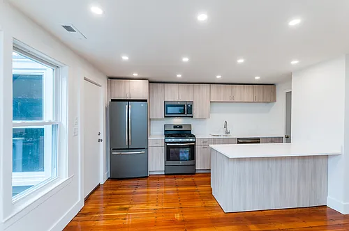 35 Woodman St #2 Photo 1