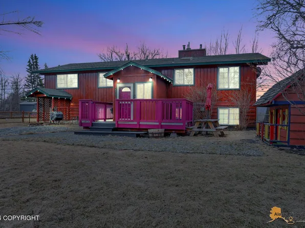 471 N Bailey St, Palmer, AK 99645