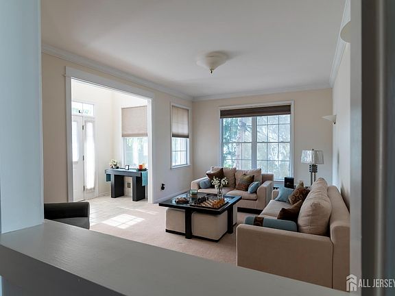 5th image of 5 Newell St