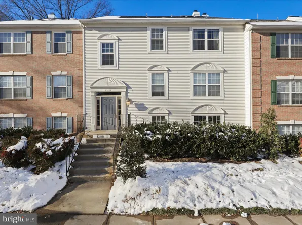 12110 Green Ledge Ct APT 302, Fairfax, VA 22033