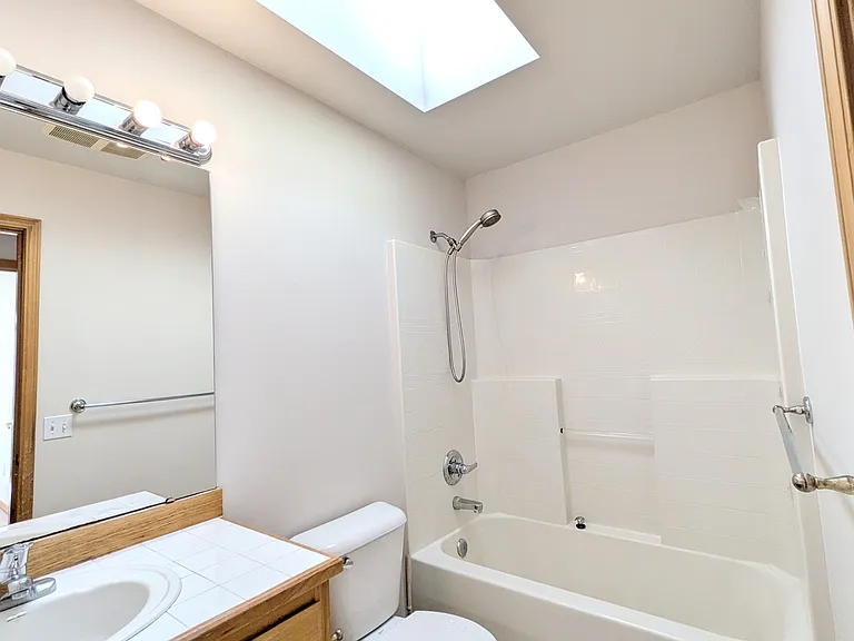 Upstairs common Bath