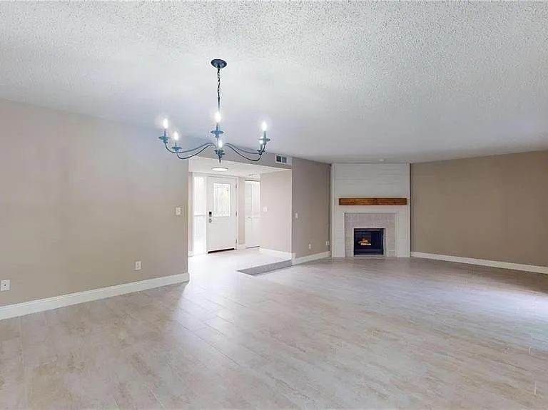 202 Pine Cone Trl — Photo 7