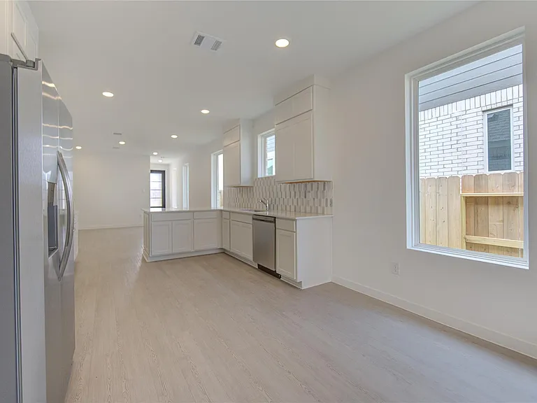 1047 Blue Stone Dr — Photo 21