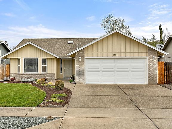 2nd image of 1629 Husker Butte Ln