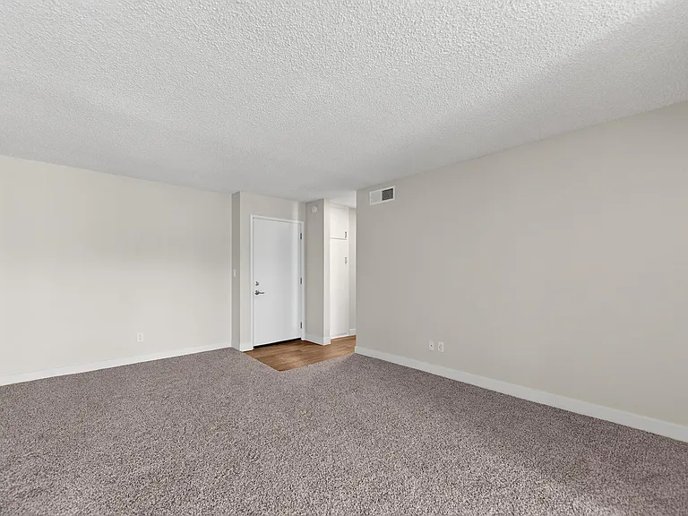 Prado Apartments — Photo 34