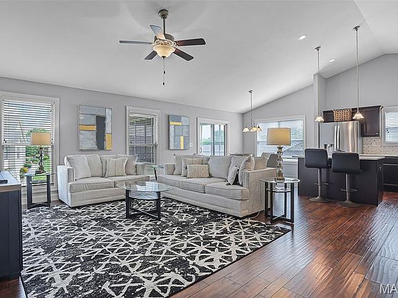 3rd image of 2281 Jubilee Ln