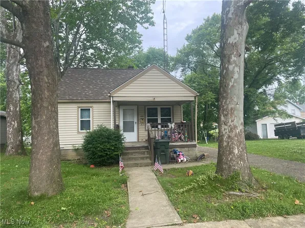 429 Gobel Ave NE, Canton, OH 44704