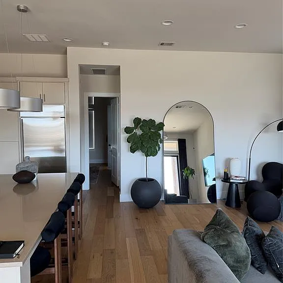 7606 Element — Photo 2