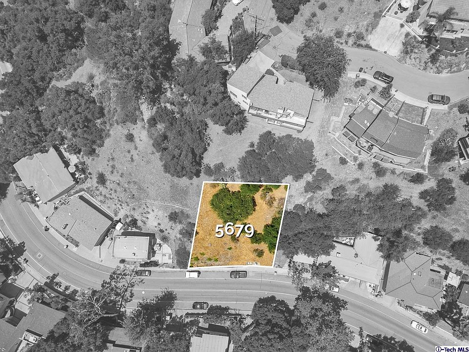 1st image of 2587 E Chevy Chase Dr
