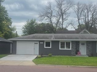 1502 2nd Ave, Mountain Lake, MN 56159