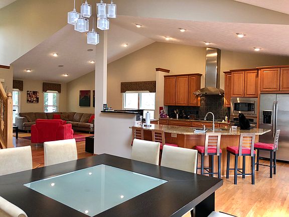 2nd image of 6086 Mere Dr
