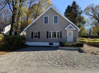 6 Mountainside Dr, Newton, NJ 07860