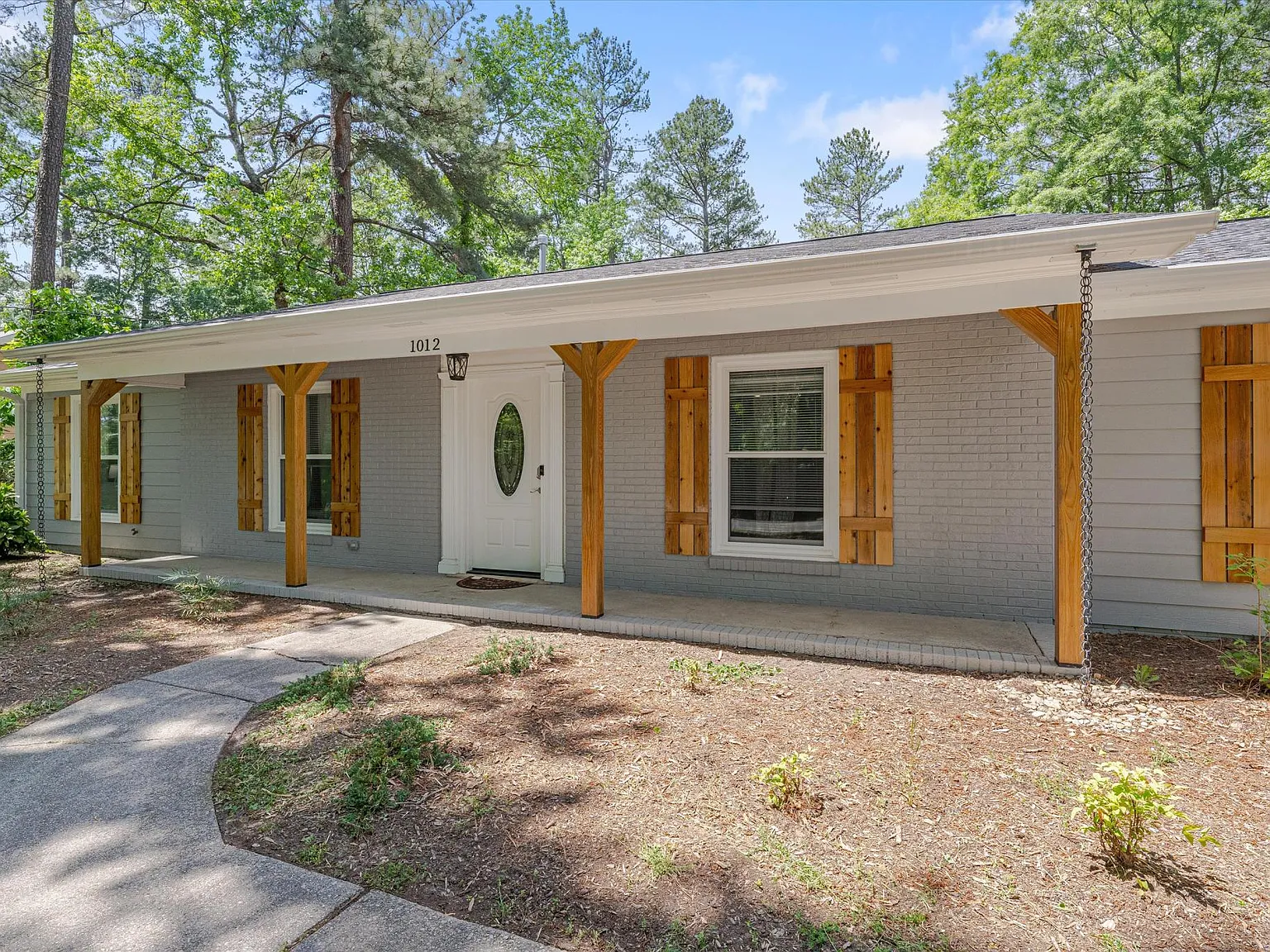 3 bed, 2100 sqft, $3,450 — Photo 3