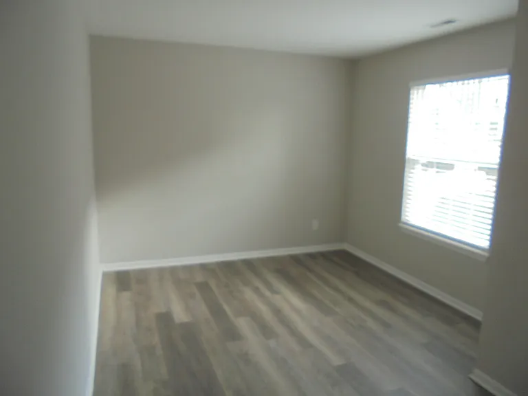 1847 Grandview Pl — Photo 33