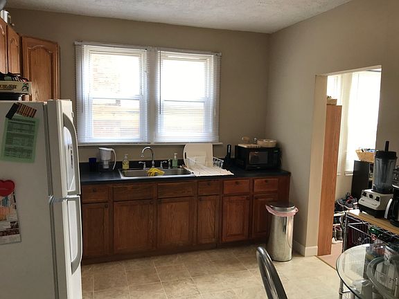5th image of 1021 Circle Ave #1