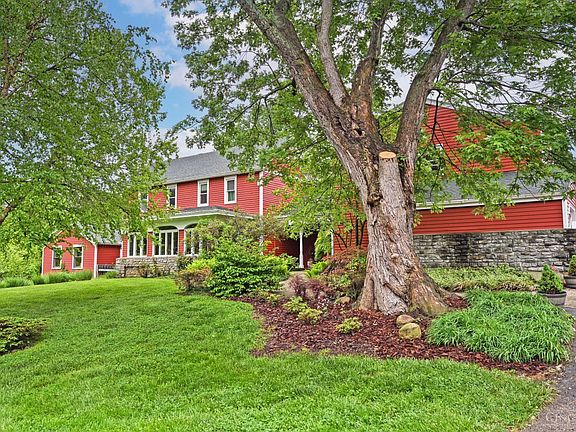 2nd image of 675 Hobby Horse Ln