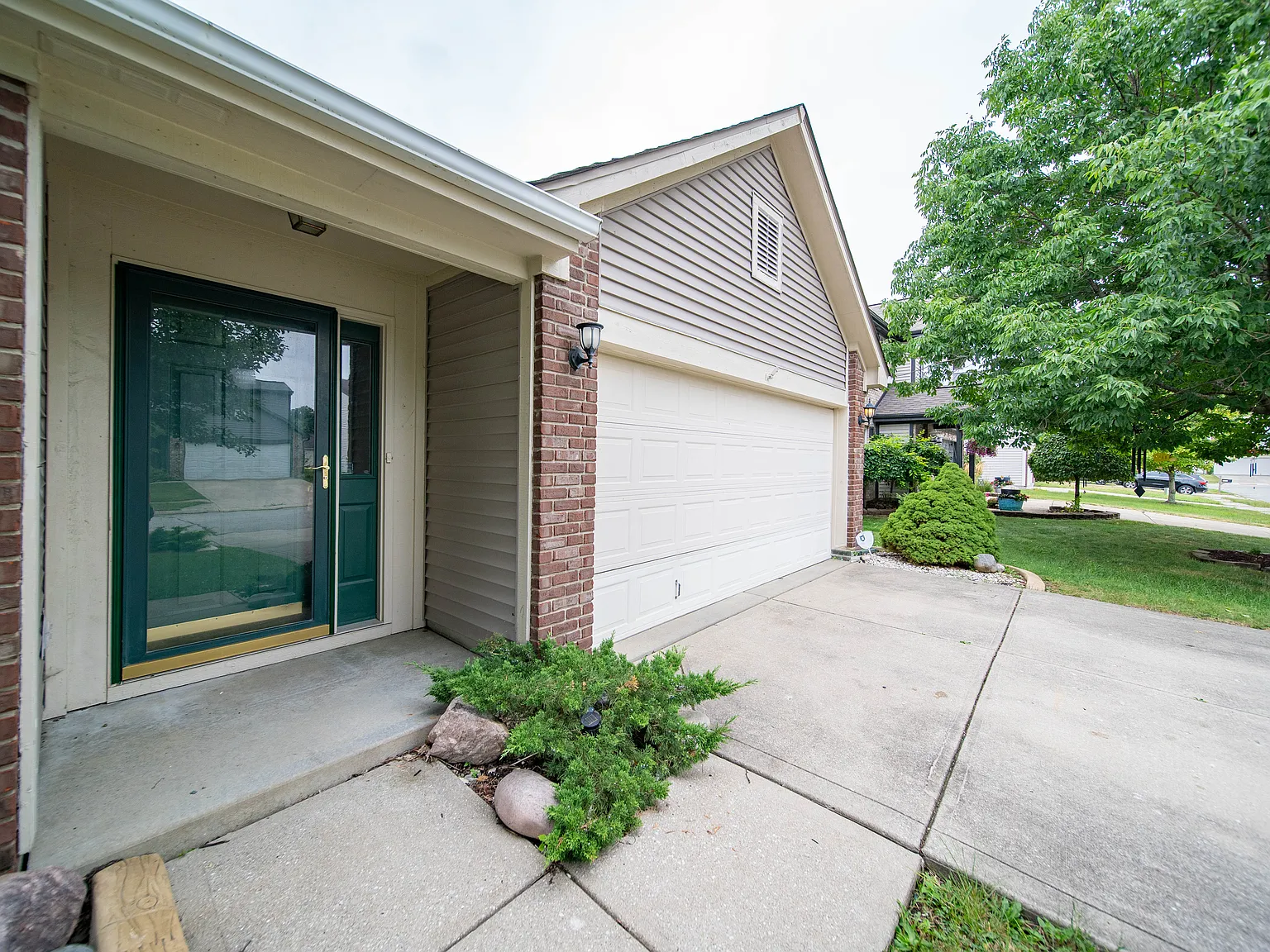 3 bed, 1228 sqft, $1,850 — Photo 3