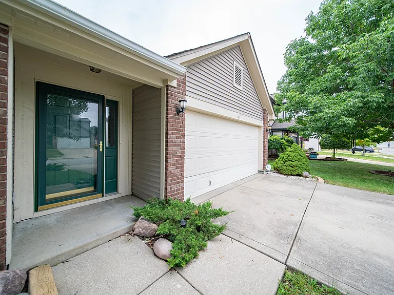 6660 W Denton Dr — Photo 3