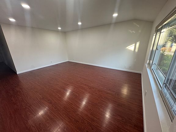 2nd image of 1545 W Hacienda Ave
