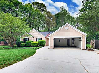 42 Crown Ct, Powder Springs, GA 30127