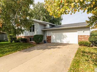 2337 Stanley Ln NW, Rochester, MN 55901