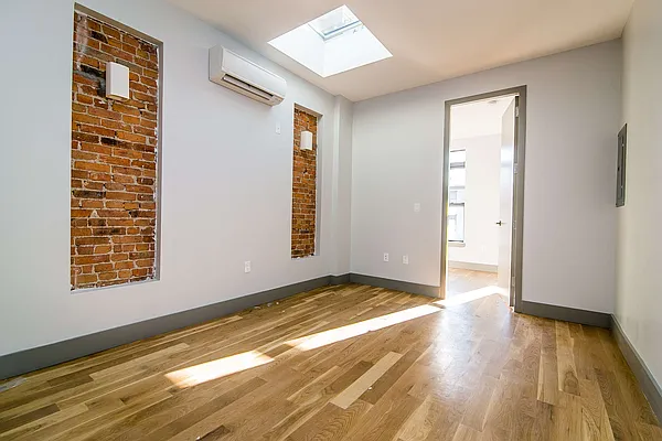 Rented by Nooklyn NYC LLC | media 58