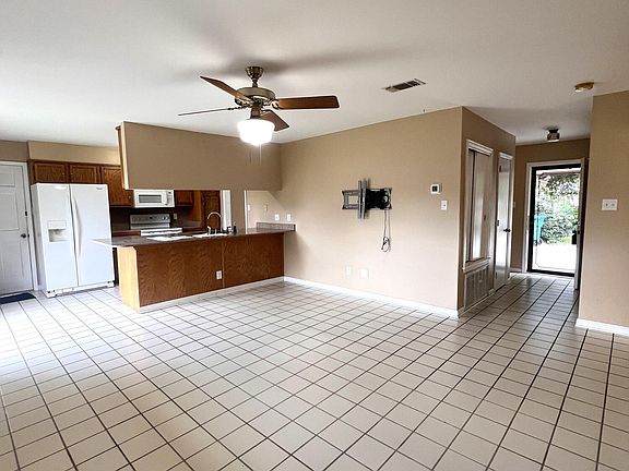 5th image of 15309R Royal St
