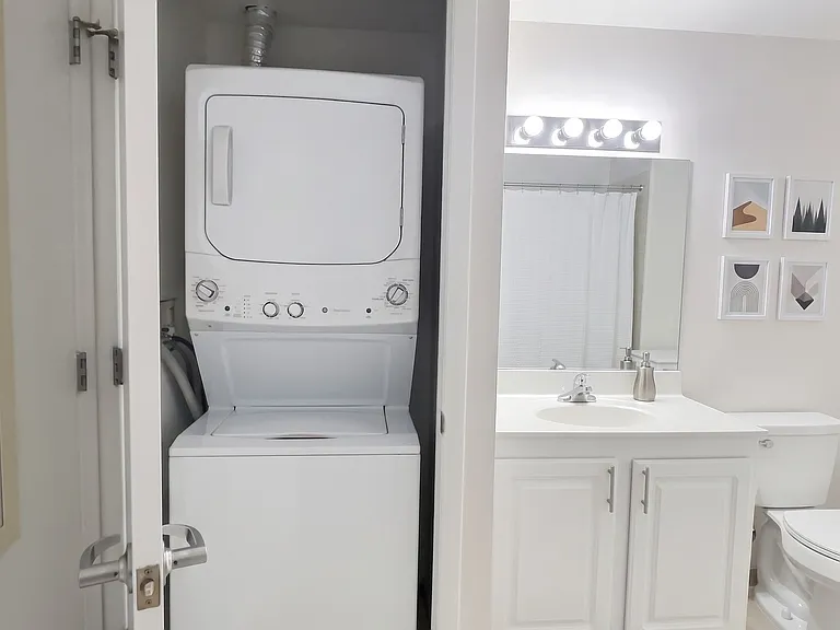 Full-size in-unit washer/dryer