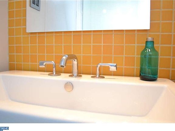 5th image of 604-36 S Washington Sq APT 2106