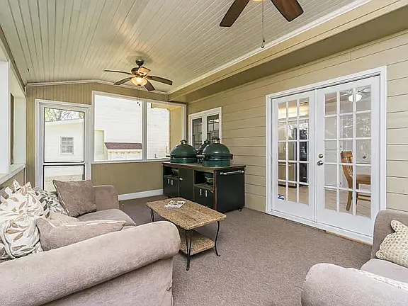 3 bed, 2000 sqft, $2,500 — Photo 3