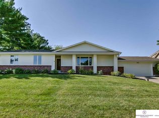 12515 Sky Park Cir, Omaha, NE 68137