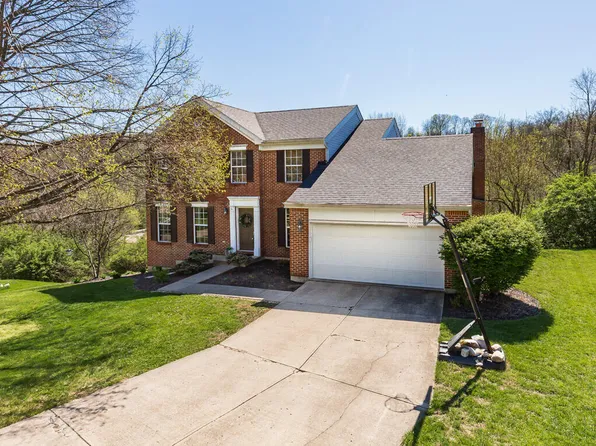 1967 Crescent Ter, Crescent Springs, KY 41017