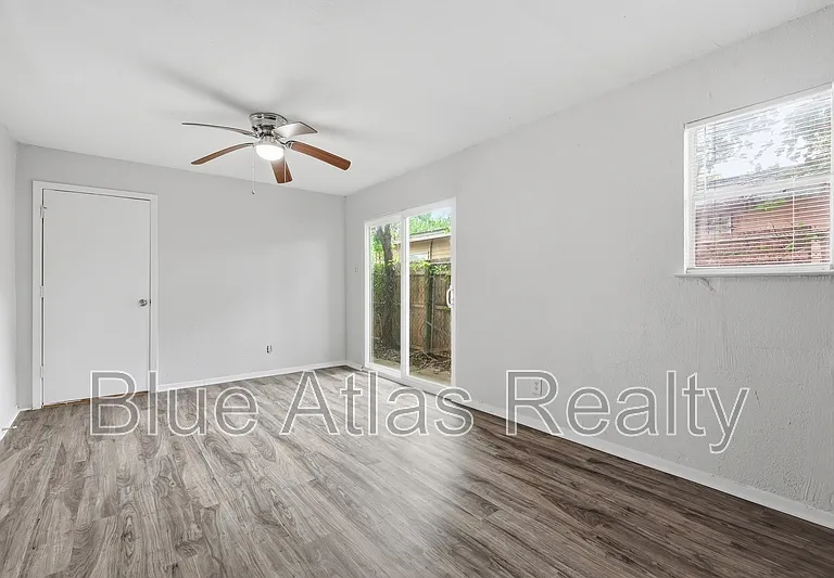 5055 Virgil St — Photo 8