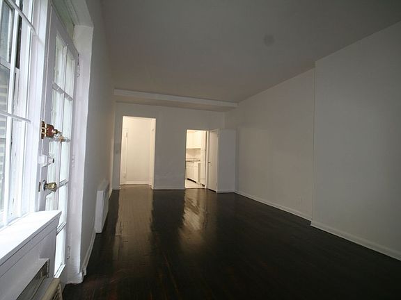 3rd image of 332 E 74th St APT 2B
