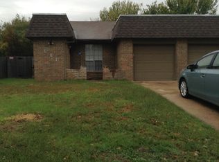 601 Whispering Oak Rd, Oklahoma City, OK 73127