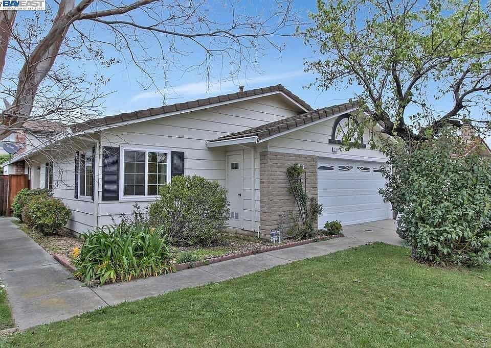 1st image of 5766 Bellflower Dr
