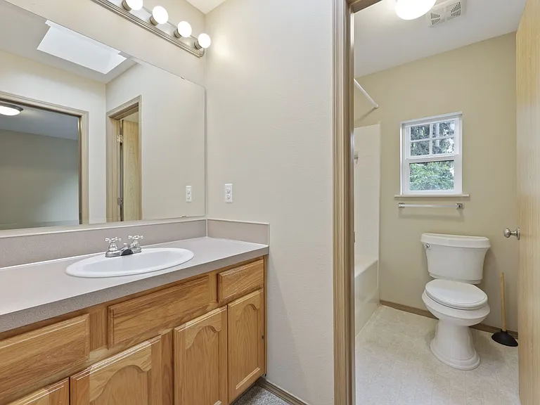 2440 Boulevard Heights Loop SE — Photo 42