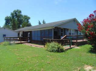 42 Main St, Raleigh, IL 62977