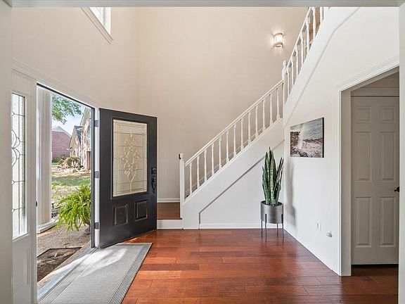 5th image of 106 Mindy Cir